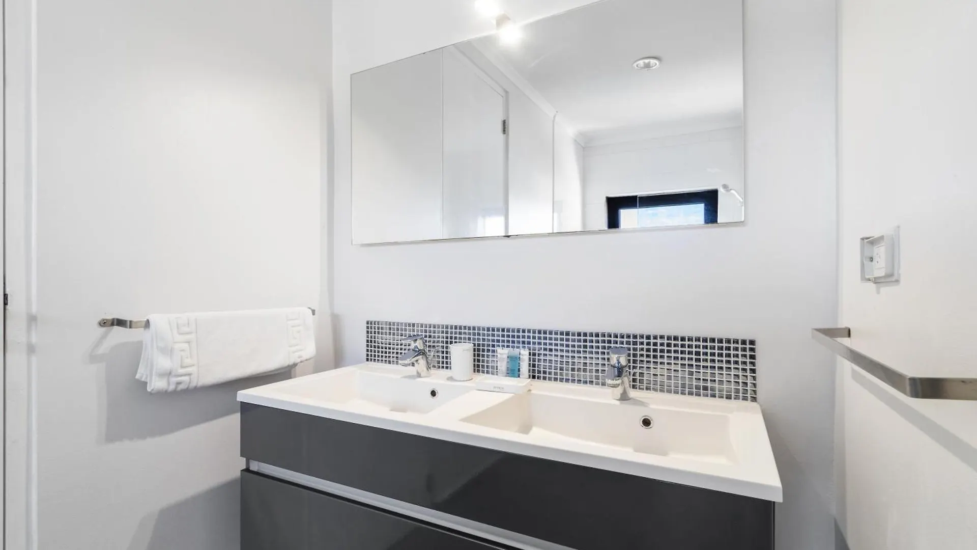 Spectacular Designer Villa 5 Star Luxury 6 Bedroom New Bubali